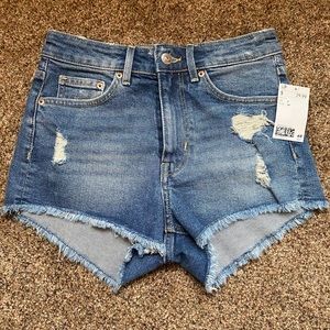 NWT H&M high rise jean shorts size 4